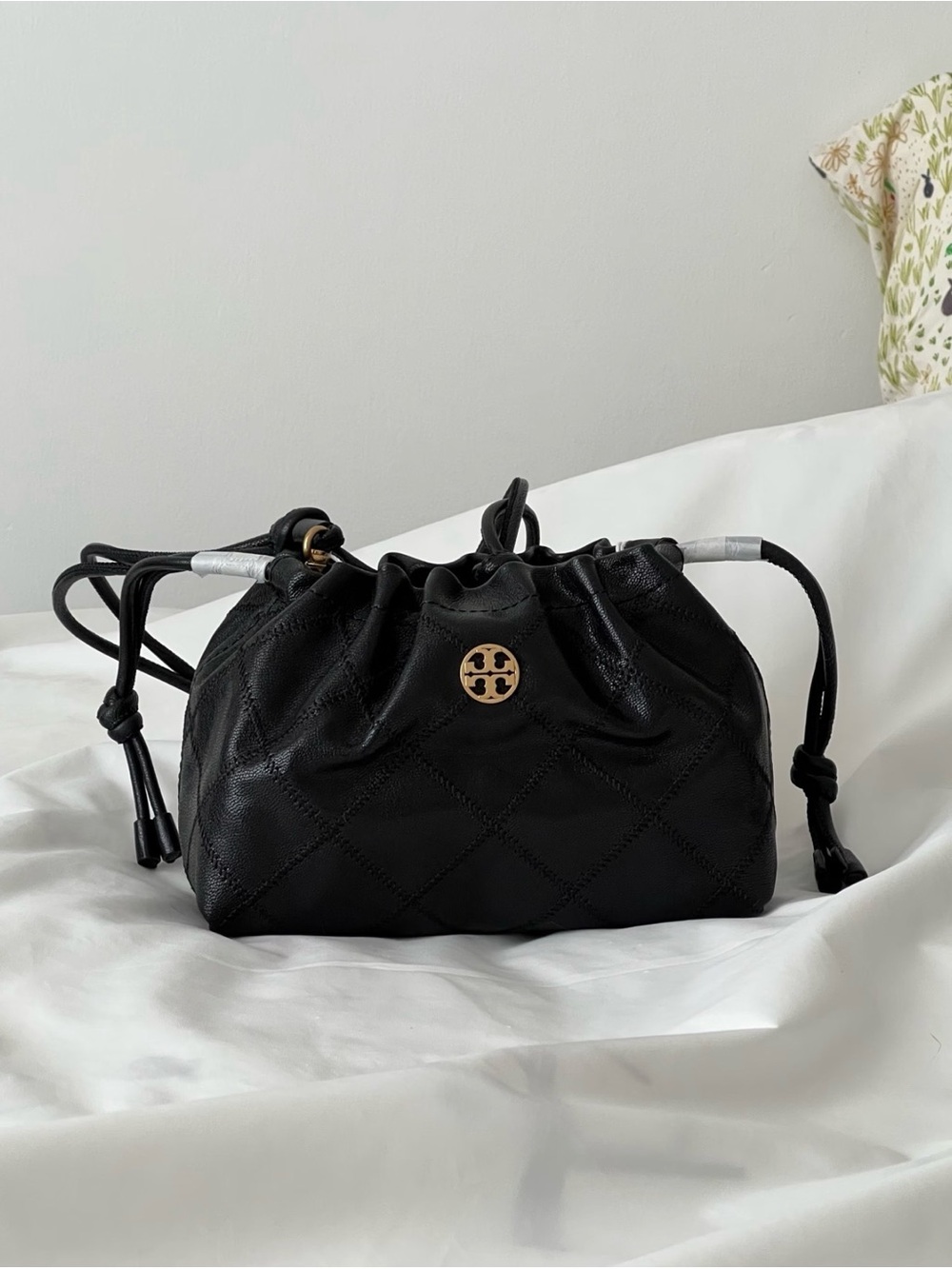 Black Quilted Leather Drawstring Shoulder Bag Crossbody Bag